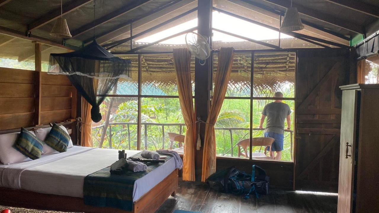 Chena Huts Eco Resort Sigiriya Exteriör bild