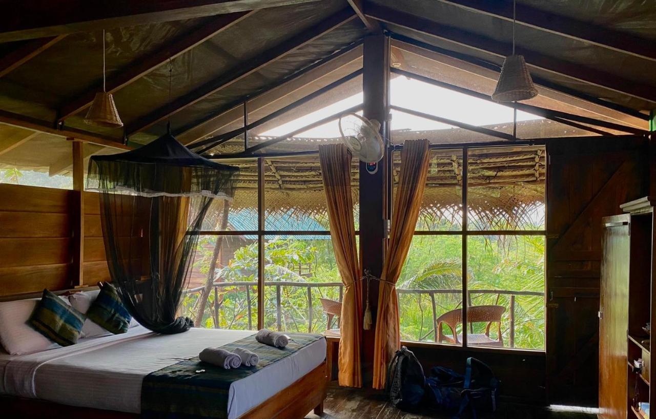 Chena Huts Eco Resort Sigiriya Exteriör bild