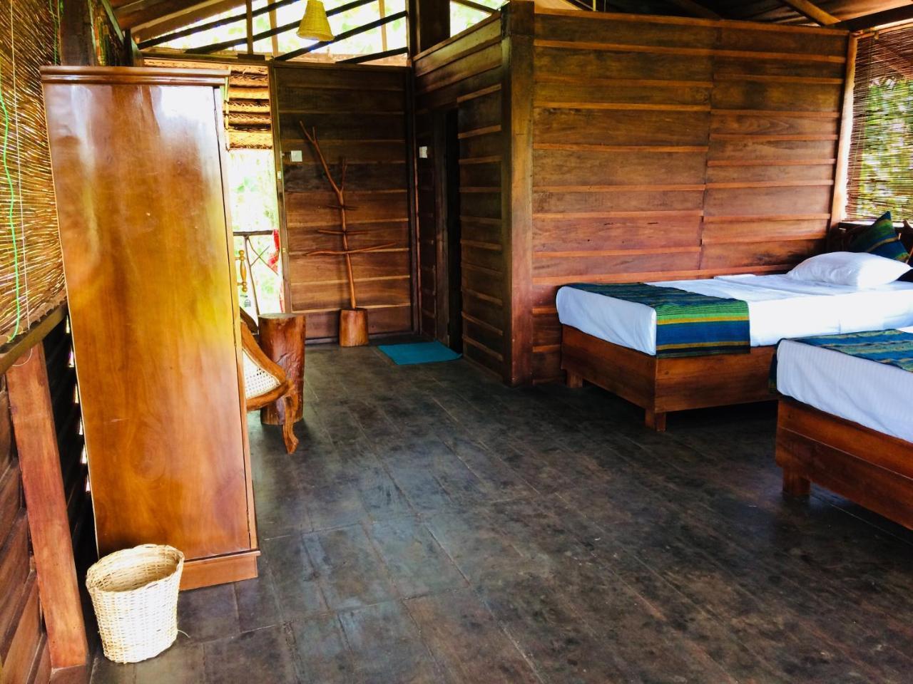 Chena Huts Eco Resort Sigiriya Exteriör bild