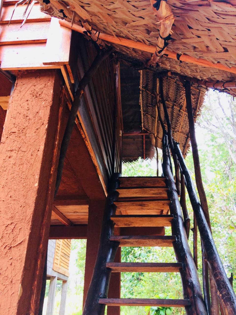 Chena Huts Eco Resort Sigiriya Exteriör bild