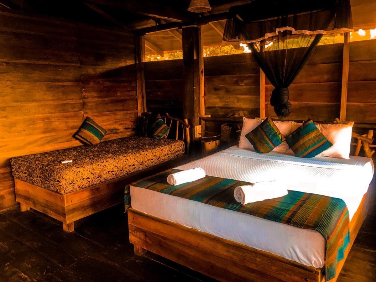 Chena Huts Eco Resort Sigiriya Exteriör bild